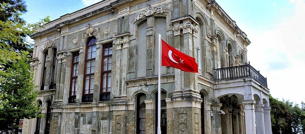  Kasr-ı Hümayun Saray Müzesi Kocaeli: Osmanlı İmparatorluğu'nun Zarif İhtişamı