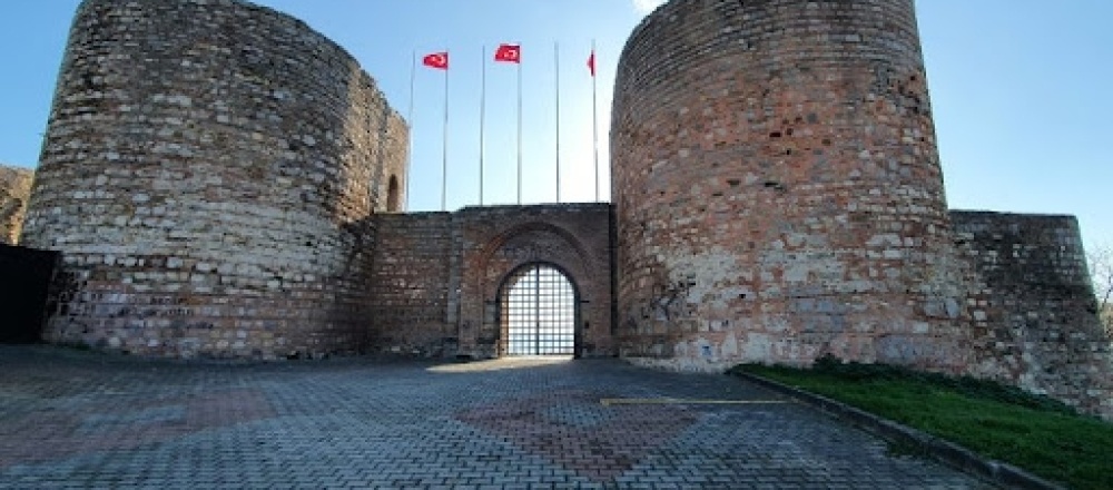 Eskihisar Kalesi: Kocaeli'nin Tarihi Mirası