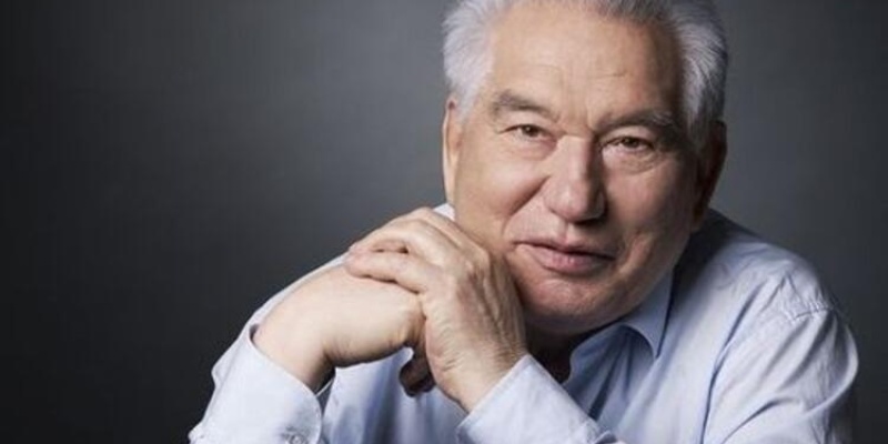 Dünyaca ünlü Kırgız yazar Cengiz Aytmatov anılıyor